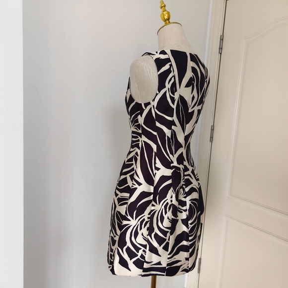 Alexis Claire Dress - Picture 7 of 11